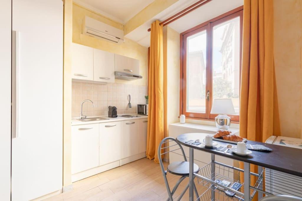 Private Suite In A Guest House With Private Bathroom N3 Рим Экстерьер фото